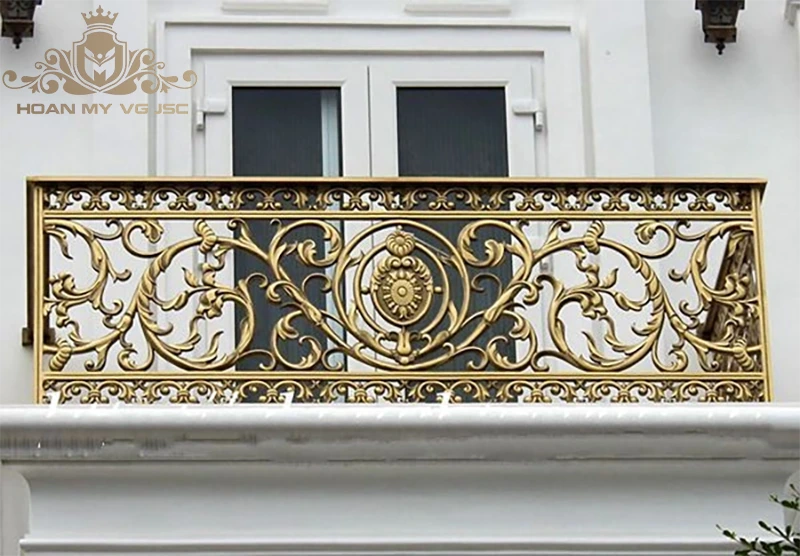 lan can nhôm đúc mạ đồng