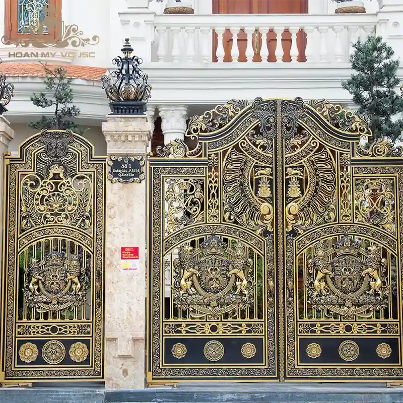 cách sơn cổng nhôm đúc