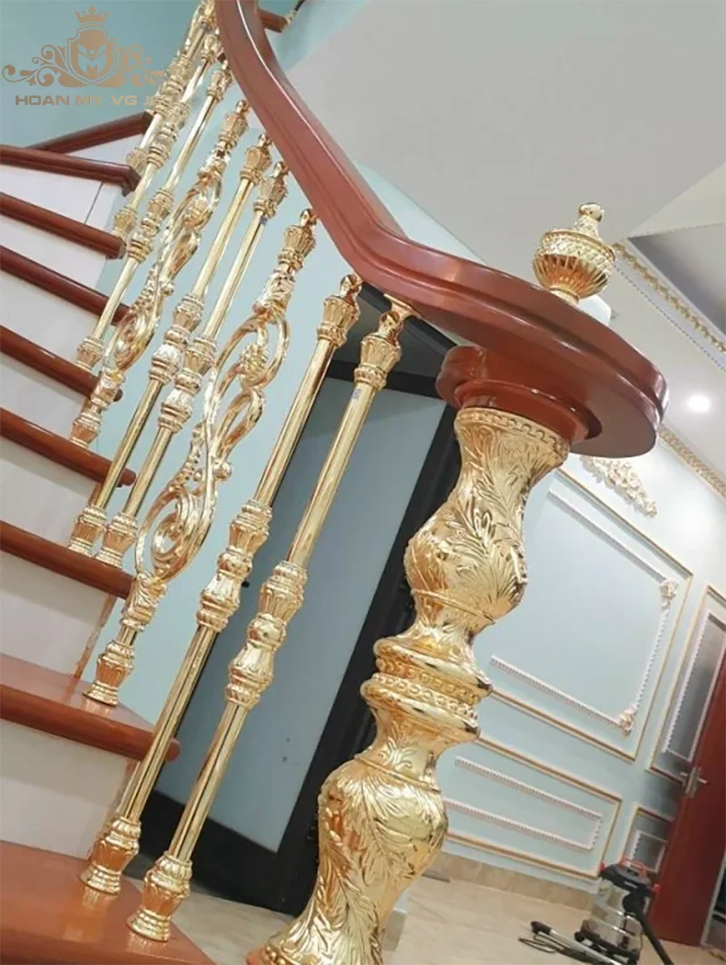 con tiện cầu thang nhôm đúc